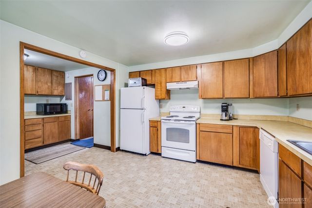 345 S 184th Street, Burien, WA 98148