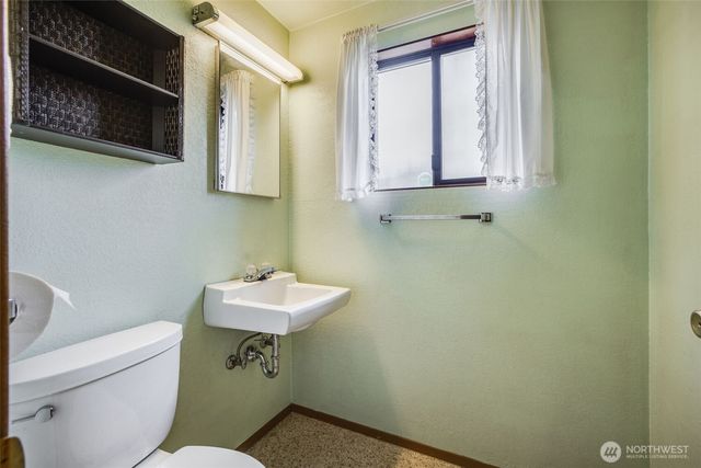 345 S 184th Street, Burien, WA 98148