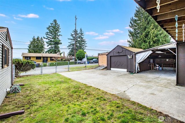 345 S 184th Street, Burien, WA 98148
