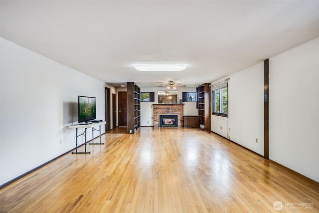 345 S 184th Street, Burien, WA 98148