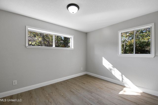 5659 S Rose Drive, Moss Point, MS 39563