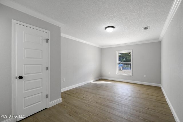 5659 S Rose Drive, Moss Point, MS 39563