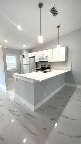 8743 Rheims Road B, Boca Raton, FL 33496