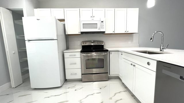 8743 Rheims Road B, Boca Raton, FL 33496
