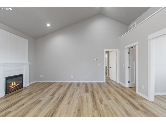 664 BROOKS Loop, Sutherlin, OR 97479