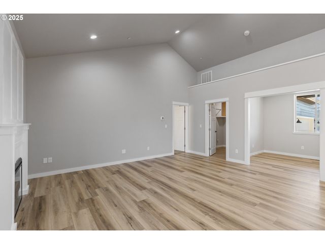 664 BROOKS Loop, Sutherlin, OR 97479