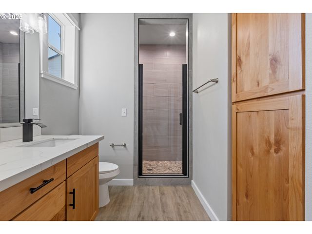 664 BROOKS Loop, Sutherlin, OR 97479