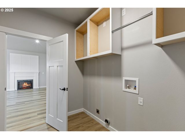 664 BROOKS Loop, Sutherlin, OR 97479