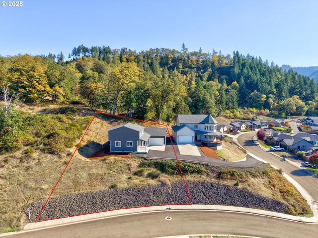 664 BROOKS Loop, Sutherlin, OR 97479