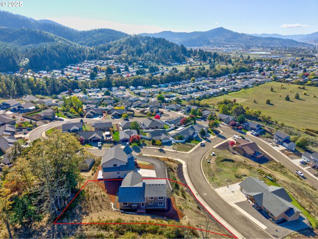 664 BROOKS Loop, Sutherlin, OR 97479
