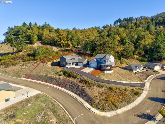 664 BROOKS Loop, Sutherlin, OR 97479