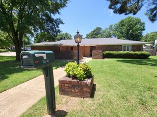 2609 Glenwood Drive, Jonesboro, AR 72401