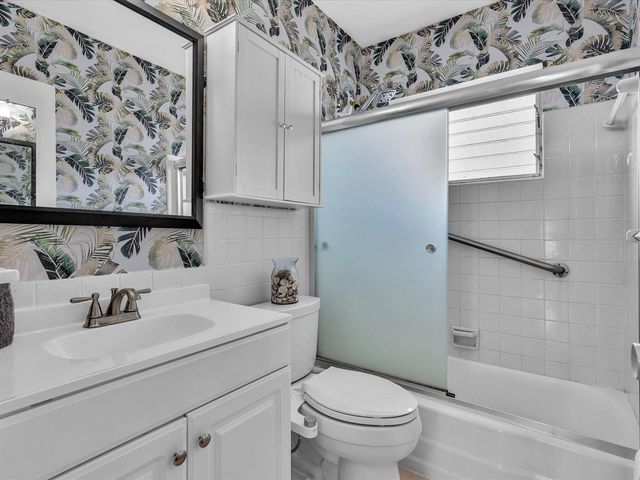 3232 Canal Drive 19, Pompano Beach, FL 33062