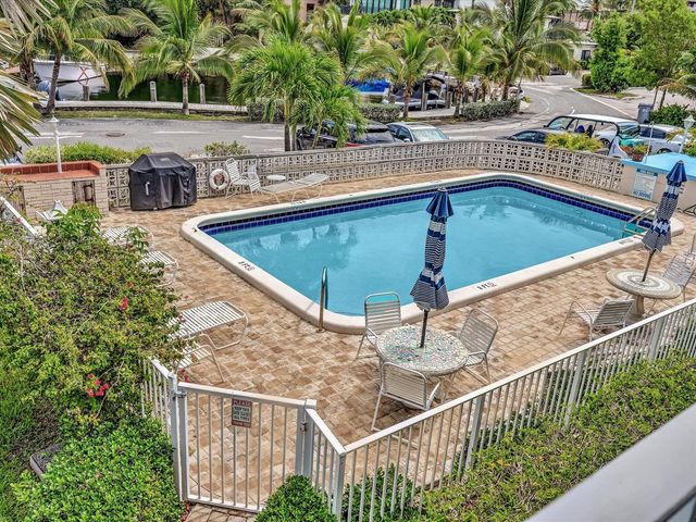 3232 Canal Drive 19, Pompano Beach, FL 33062