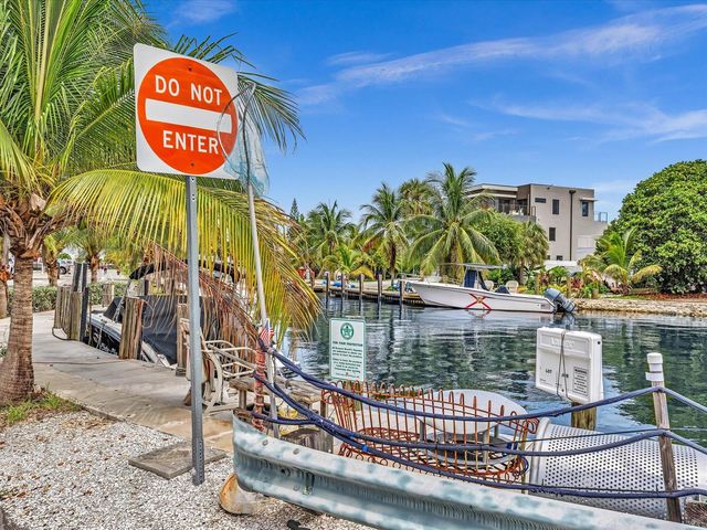 3232 Canal Drive 19, Pompano Beach, FL 33062