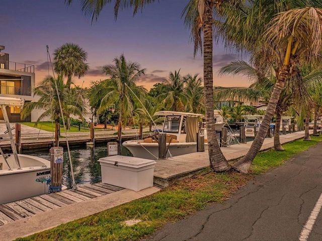 3232 Canal Drive 19, Pompano Beach, FL 33062
