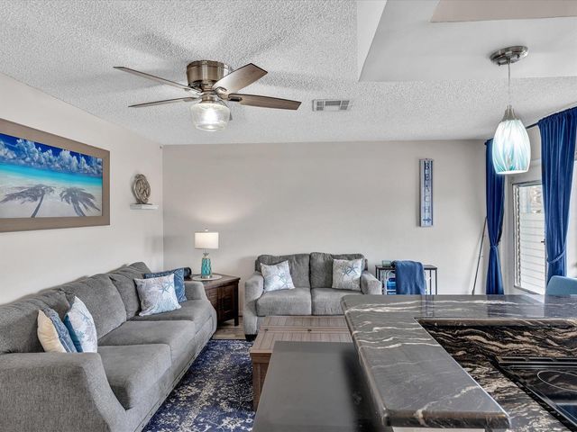 3232 Canal Drive 19, Pompano Beach, FL 33062