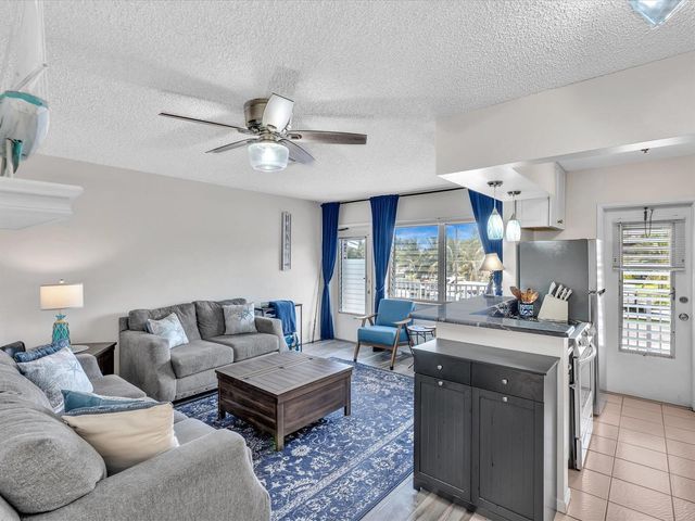 3232 Canal Drive 19, Pompano Beach, FL 33062