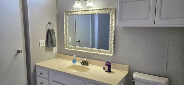 1106 Music Row, Talty, TX 75160