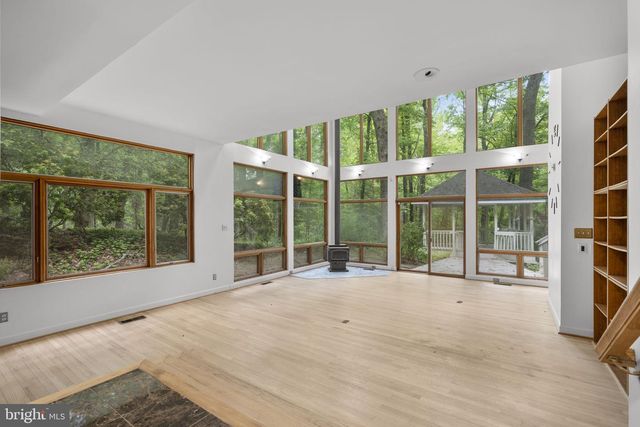 10701 SYCAMORE SPRINGS LN, Great Falls, VA 22066