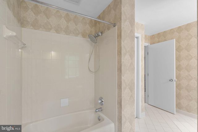 10701 SYCAMORE SPRINGS LN, Great Falls, VA 22066