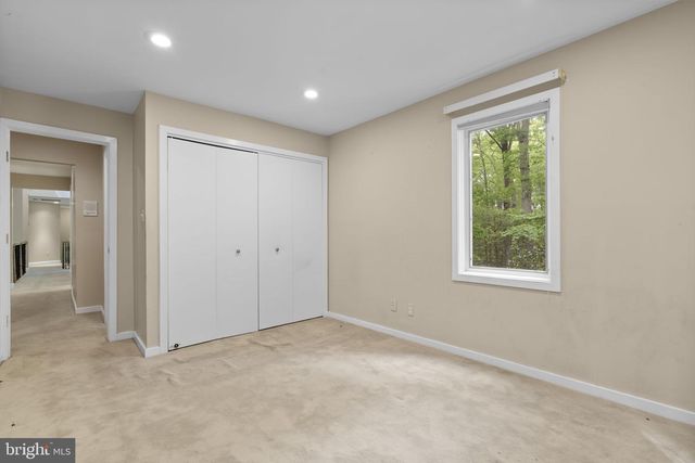 10701 SYCAMORE SPRINGS LN, Great Falls, VA 22066