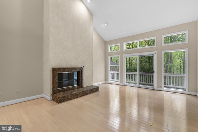 10701 SYCAMORE SPRINGS LN, Great Falls, VA 22066