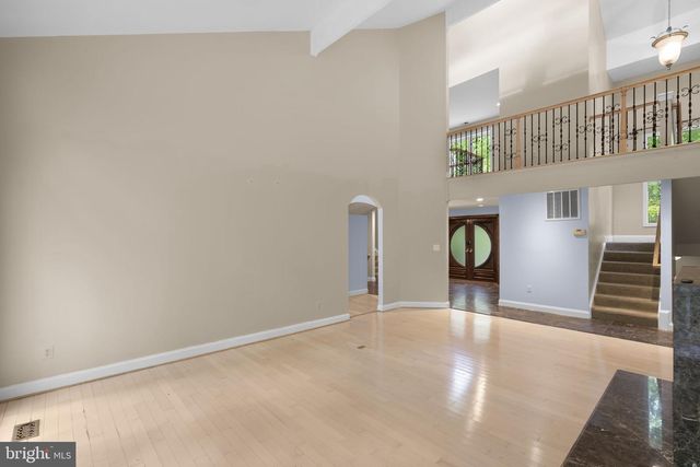 10701 SYCAMORE SPRINGS LN, Great Falls, VA 22066