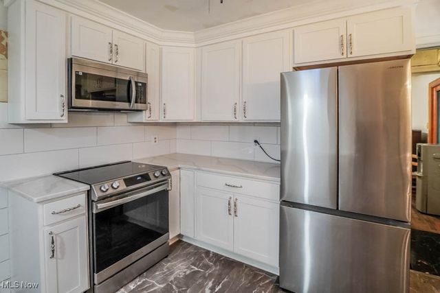 955 Fess Avenue, Akron, OH 44307