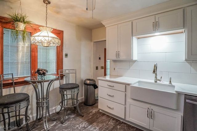 955 Fess Avenue, Akron, OH 44307