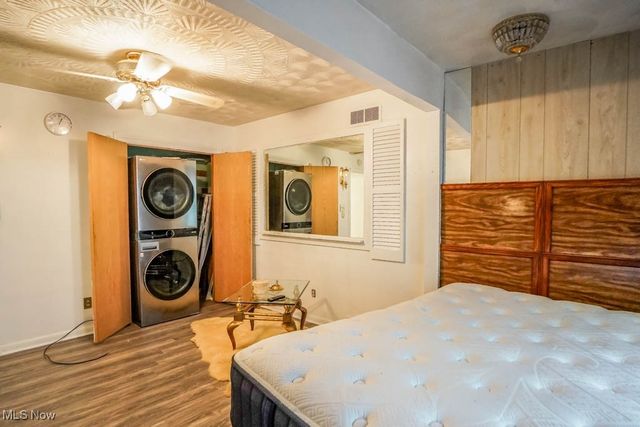 955 Fess Avenue, Akron, OH 44307