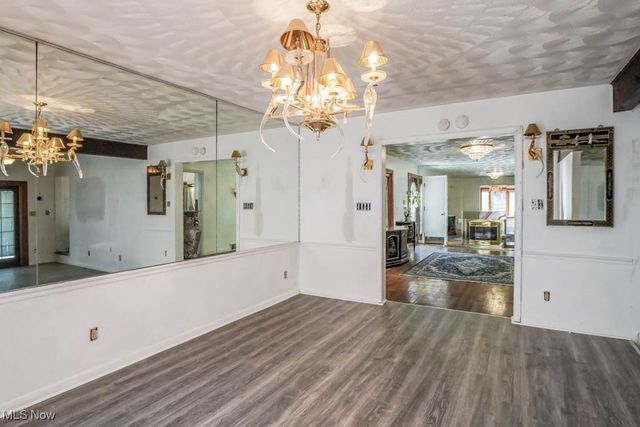 955 Fess Avenue, Akron, OH 44307