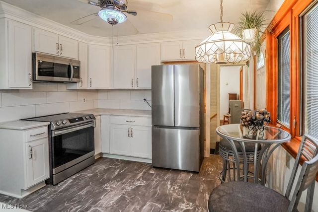 955 Fess Avenue, Akron, OH 44307