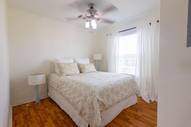 4106 Temprano, Galveston, TX 77554