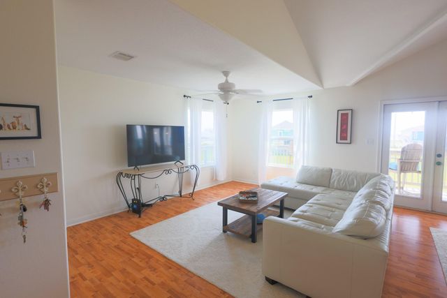 4106 Temprano, Galveston, TX 77554