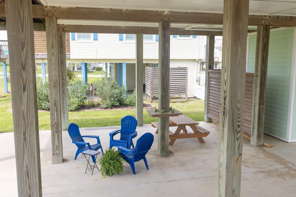 4106 Temprano, Galveston, TX 77554