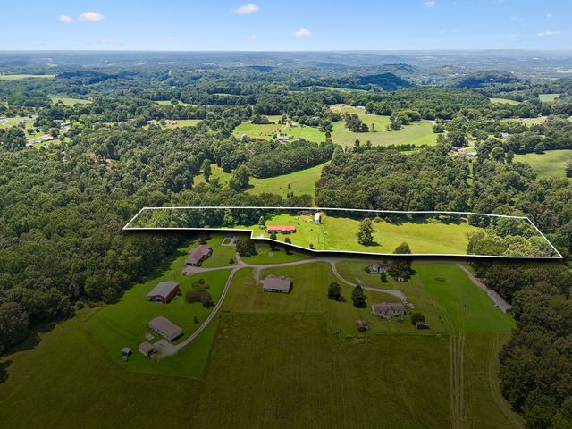 17 Light Ln, Kelso, TN 37348