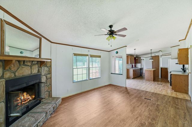 17 Light Ln, Kelso, TN 37348