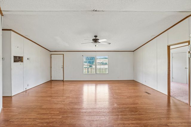 17 Light Ln, Kelso, TN 37348