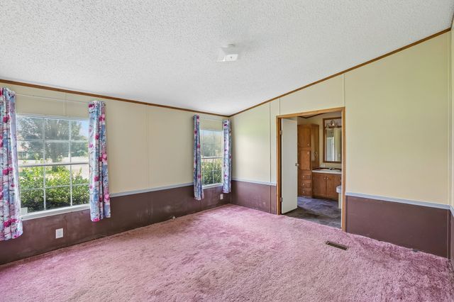 17 Light Ln, Kelso, TN 37348