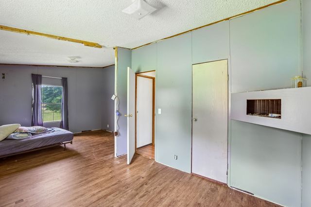17 Light Ln, Kelso, TN 37348
