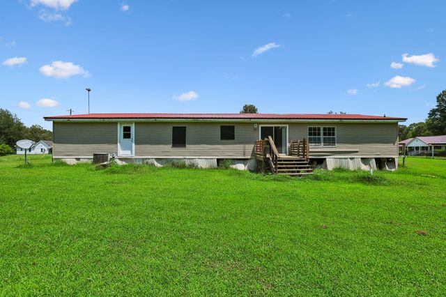 17 Light Ln, Kelso, TN 37348