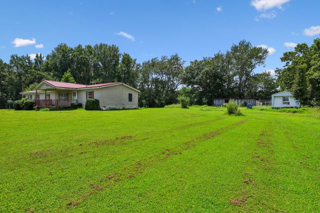 17 Light Ln, Kelso, TN 37348