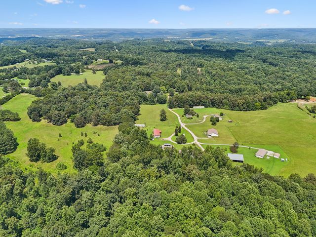 17 Light Ln, Kelso, TN 37348