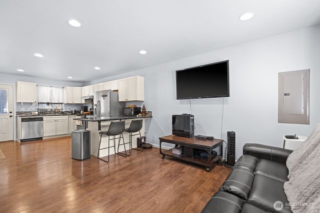 100 NE Galley Way, Belfair, WA 98528