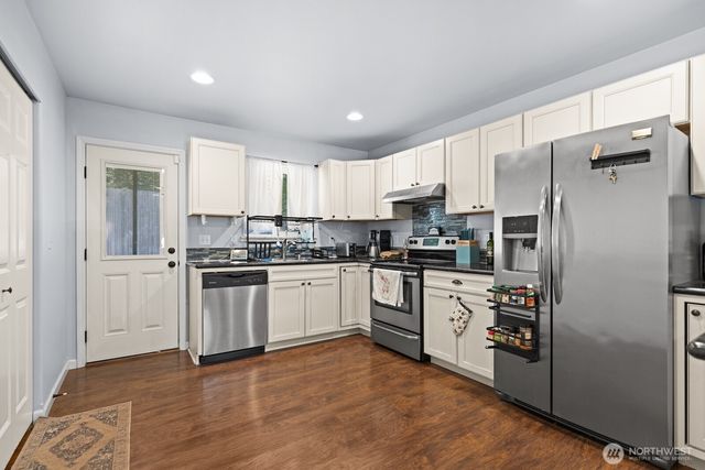100 NE Galley Way, Belfair, WA 98528