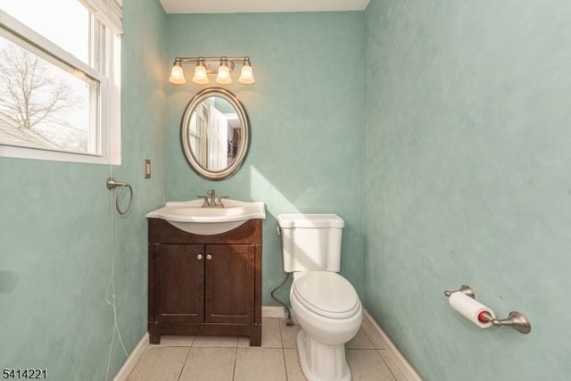 28 Lincoln Ave, Parsippany-troy Hills Twp., NJ 07034