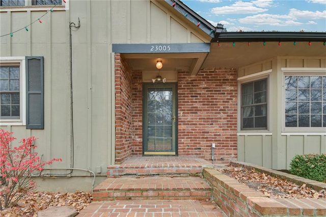 23005 E State Route 58 Highway, Pleasant Hill, MO 64080