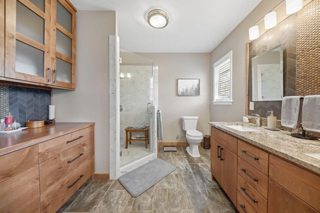 1607 S Chappell Hill Street, Brenham, TX 77833