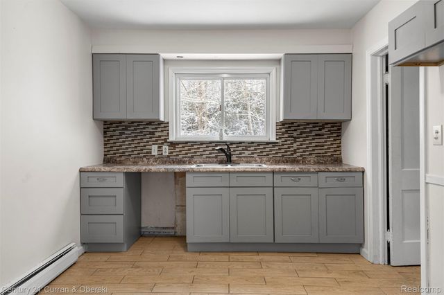 19497 INKSTER Road, Brownstown Charter Township, MI 48174